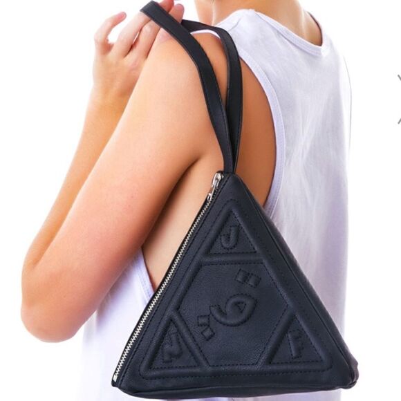 UNIF RARE Pyramid Clutch - Picture 6 of 12